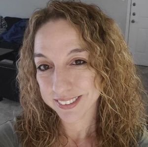 Meet your Posher, Christy